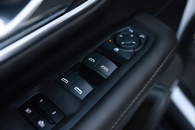 2024 GMC Yukon 4WD 4dr SLT - 22980308 - 25