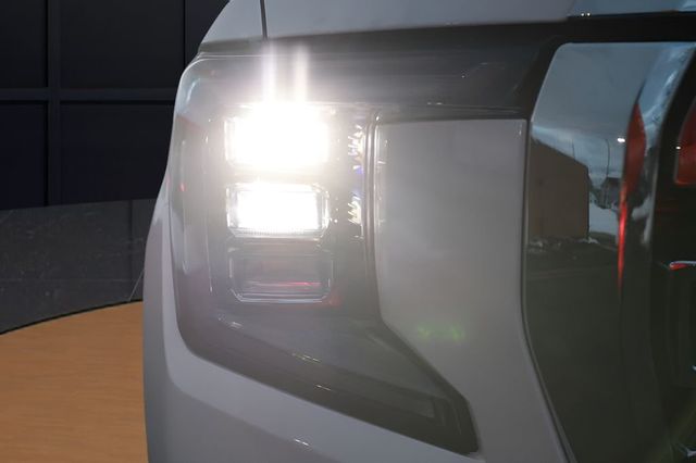 2024 GMC Yukon 4WD 4dr SLT - 22980308 - 35