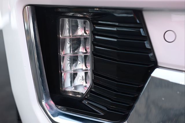 2024 GMC Yukon 4WD 4dr SLT - 22980308 - 37