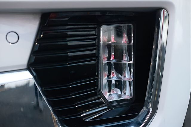 2024 GMC Yukon 4WD 4dr SLT - 22980308 - 50