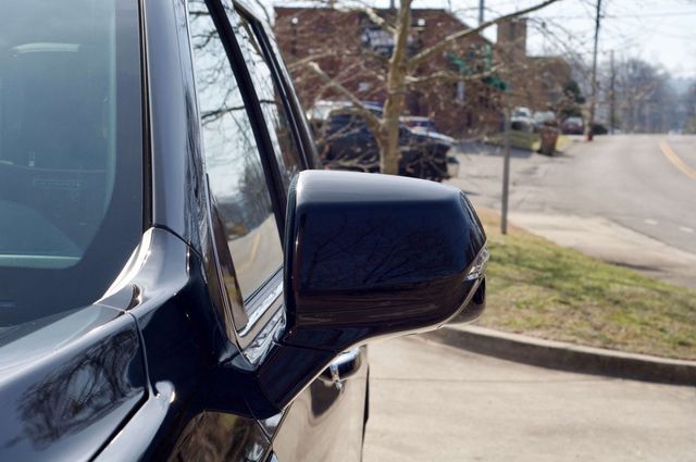 2024 GMC Yukon LocalTrade/DenaliUltimate/2ndRowCaptains/RearEntertainment - 22983537 - 11