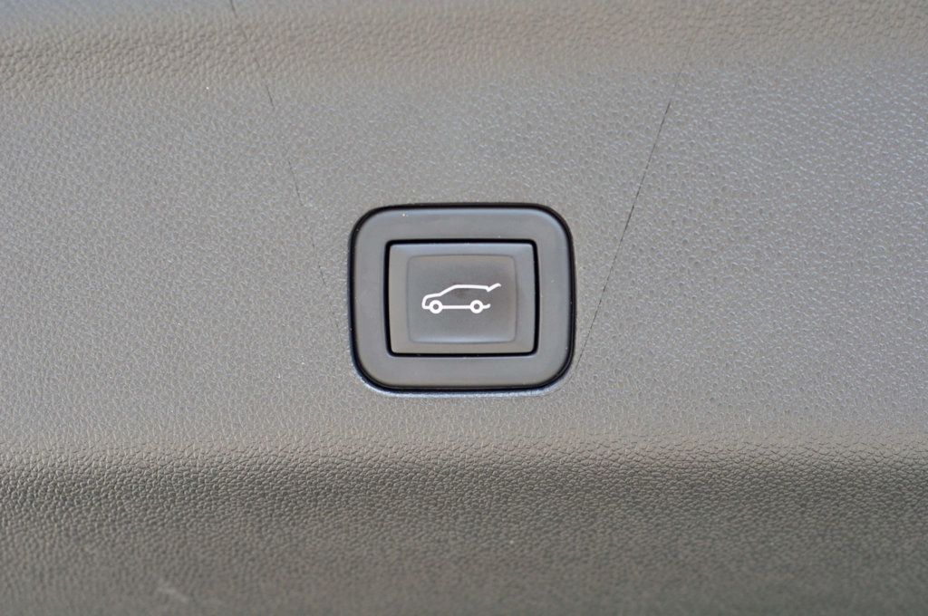 2024 GMC Yukon LocalTrade/DenaliUltimate/2ndRowCaptains/RearEntertainment - 22983537 - 52