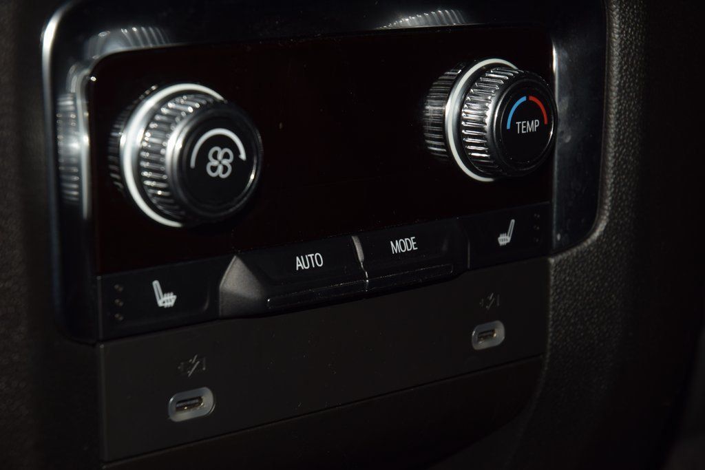 2024 GMC Yukon XL 4WD 4dr Denali - 22986430 - 44