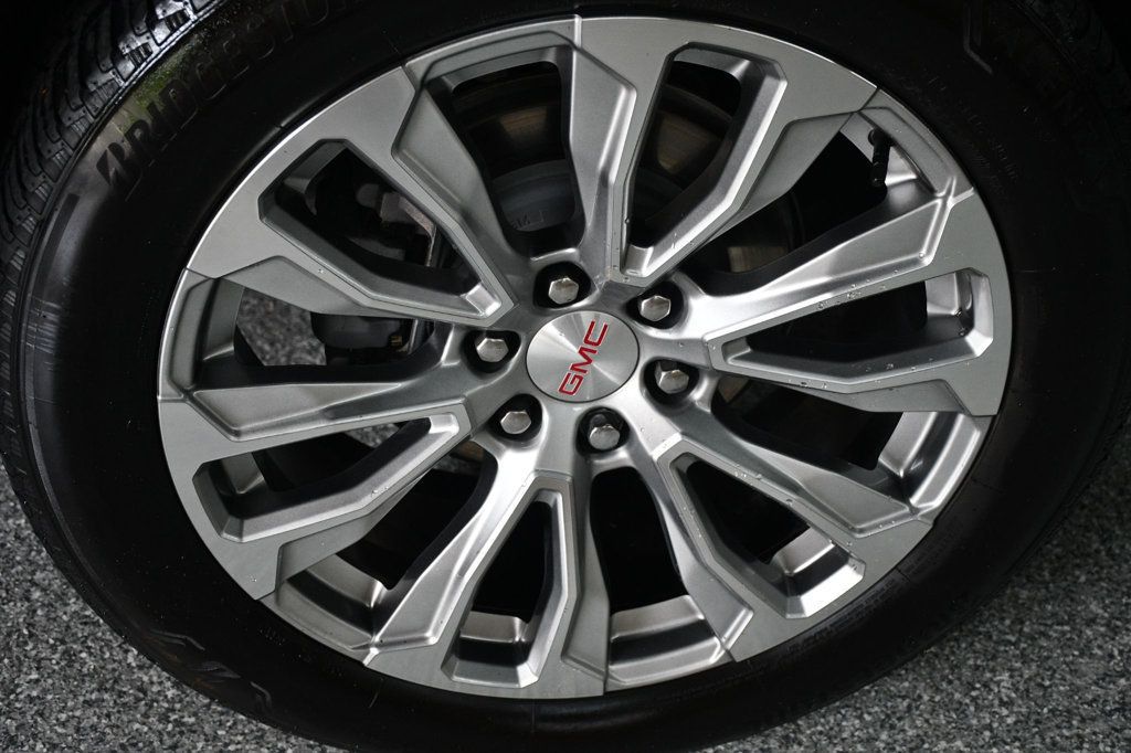 GMC Yukon XL photo 21