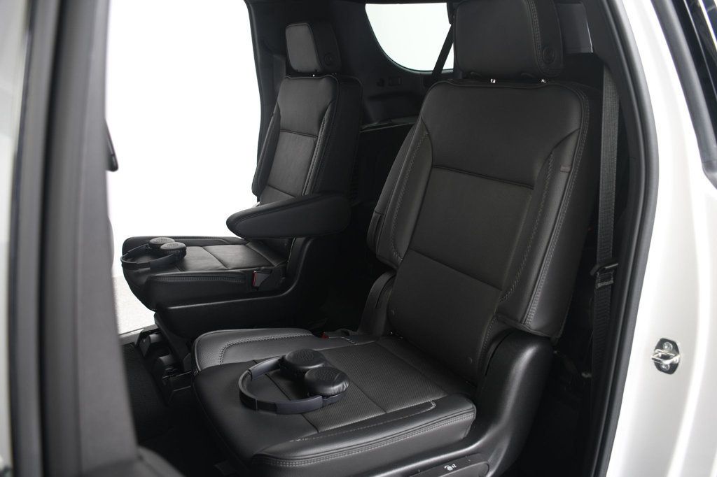 GMC Yukon XL photo 35