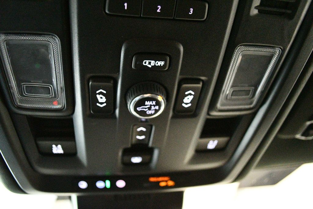 GMC Yukon XL photo 73