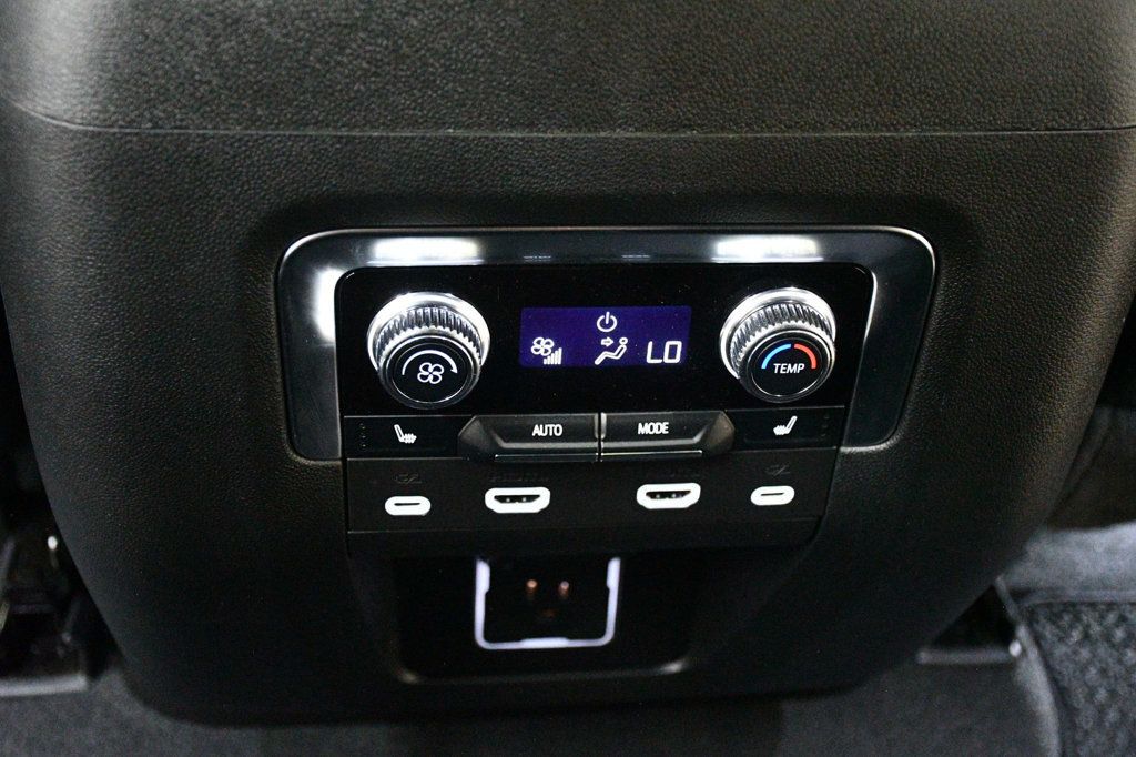 GMC Yukon XL photo 76