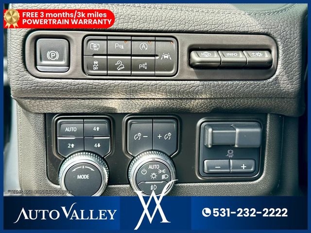2024 GMC Yukon XL Denali Sport Utility 4D - 23025600 - 17