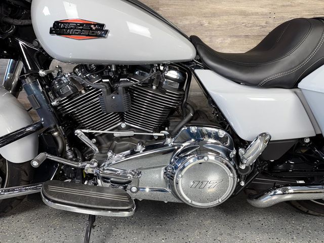 2024 Harley-Davidson FLHX Street Glide SUPER CLEAN! - 22955851 - 11