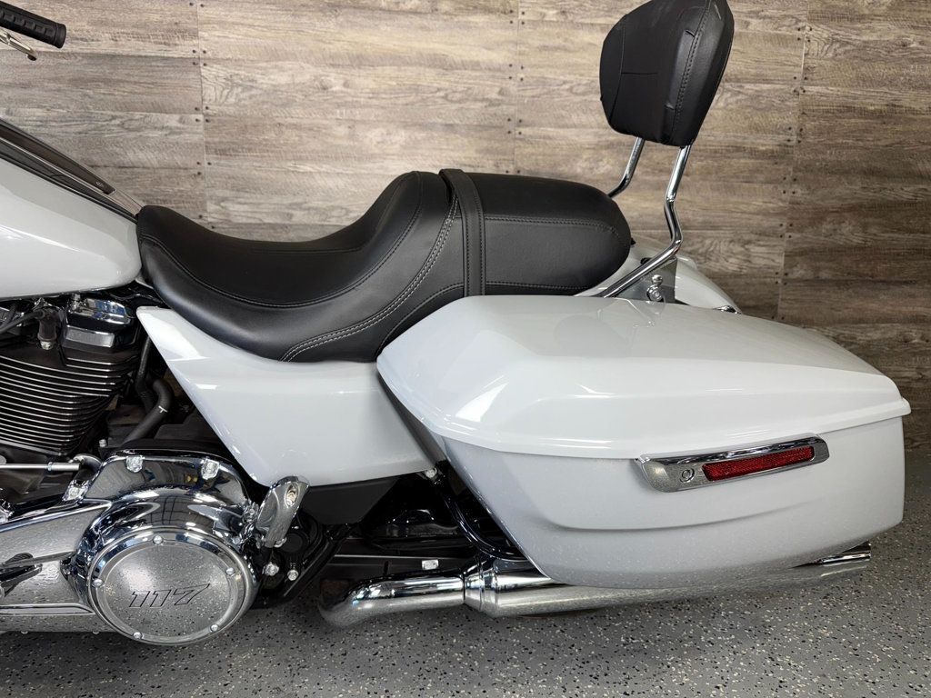 2024 Harley-Davidson FLHX Street Glide SUPER CLEAN! - 22955851 - 12