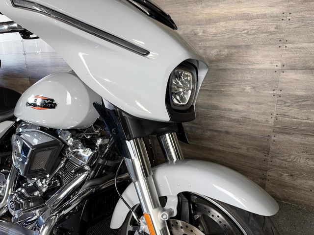 2024 Harley-Davidson FLHX Street Glide SUPER CLEAN! - 22955851 - 5