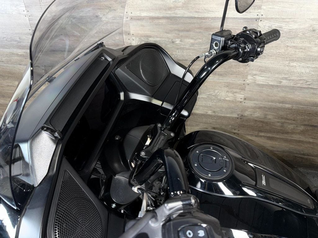 2024 Harley-Davidson FLTRX Road Glide One Owner! - 22925508 - 14