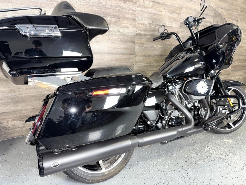 2024 Harley-Davidson FLTRX Road Glide One Owner! - 22925508 - 2