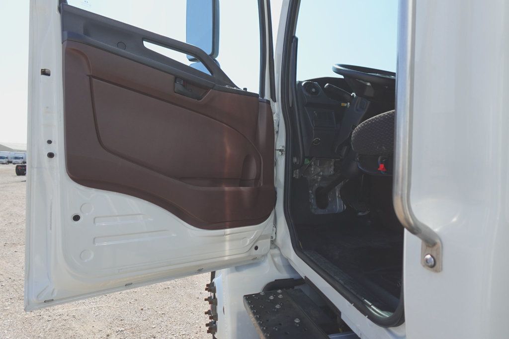 2024 HINO L6A (26ft Box with Lift Gate) - 23057364 - 17