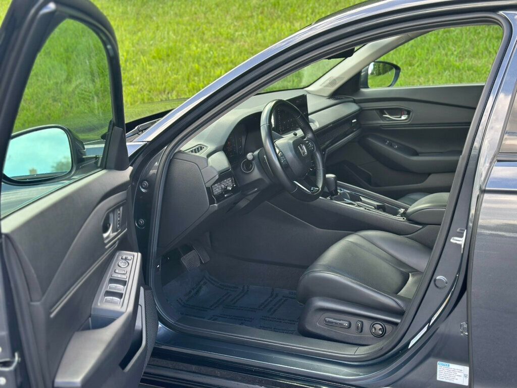 2024 Honda Accord Hybrid EX-L photo 11