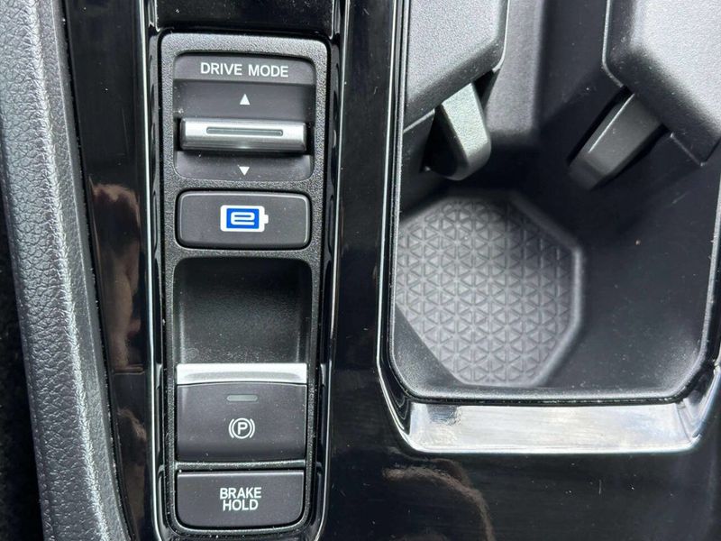 2024 Honda Accord Hybrid EX-L Sedan - 23023818 - 30
