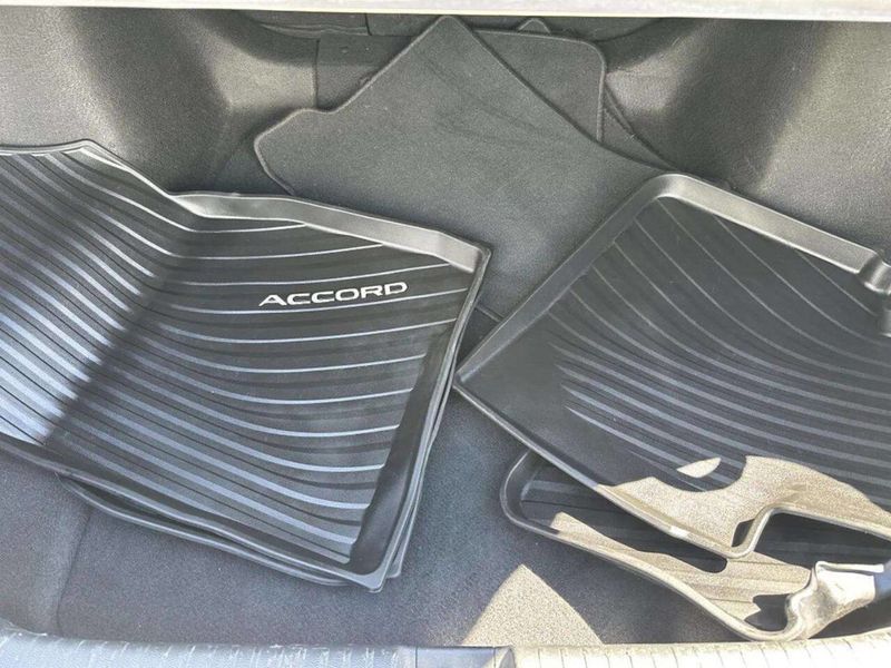 2024 Honda Accord Hybrid EX-L Sedan - 23027358 - 14
