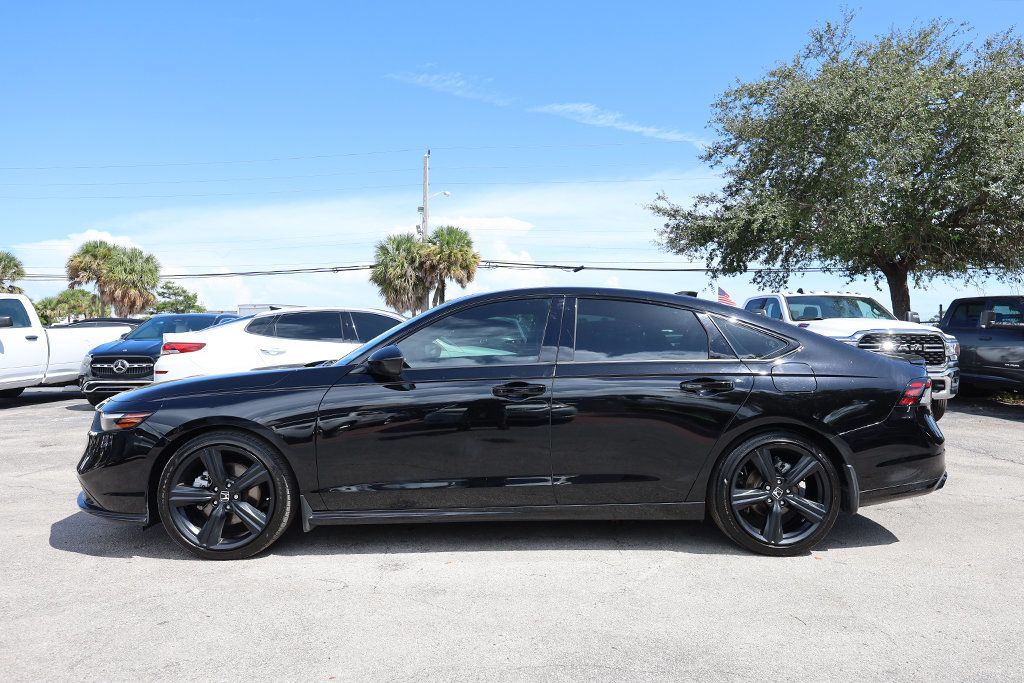 2024 Honda Accord Hybrid Sport-L photo 2