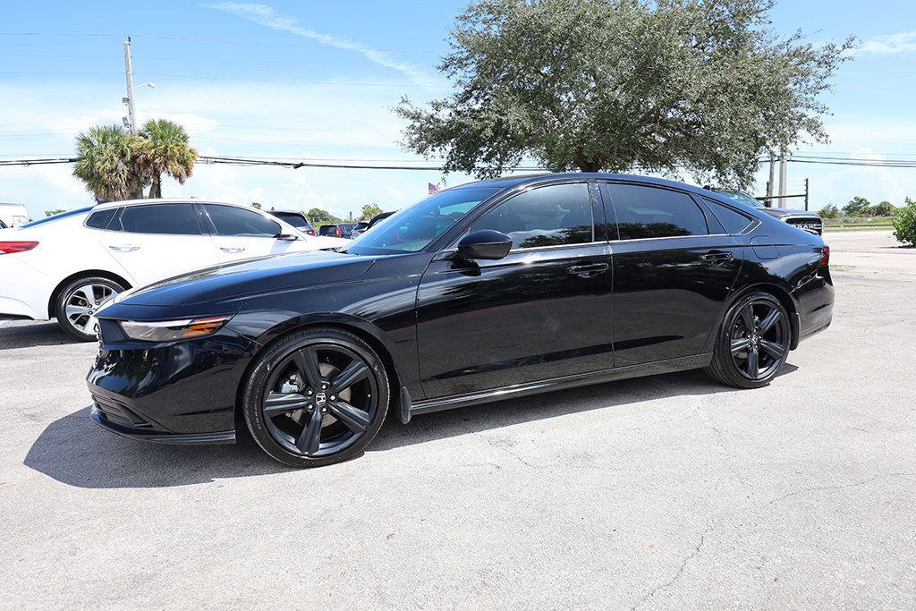 2024 Honda Accord Hybrid Sport-L photo 3