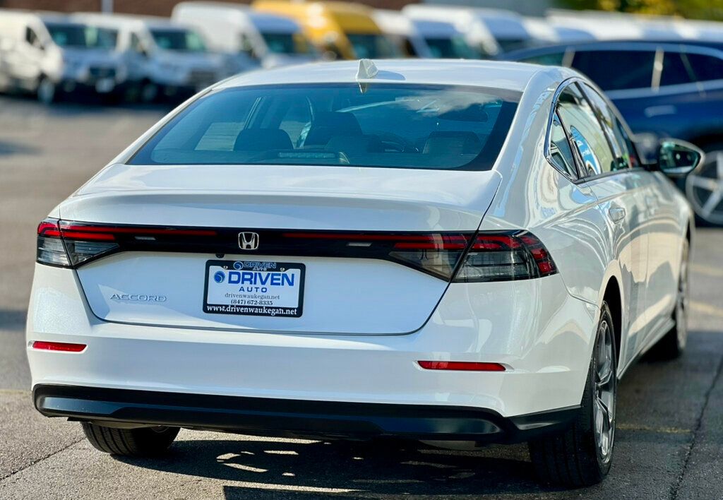 2024 Honda Accord Sedan EX CVT - 22937829 - 32