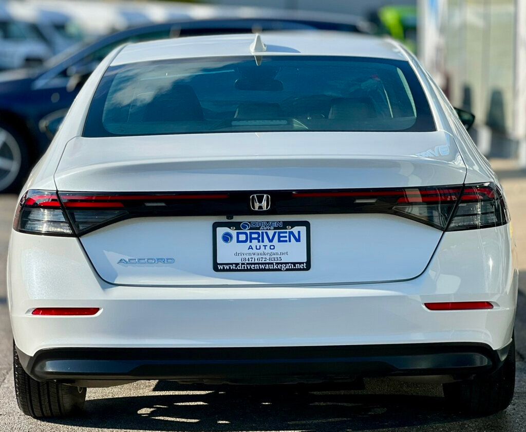 2024 Honda Accord Sedan EX CVT - 22937829 - 3