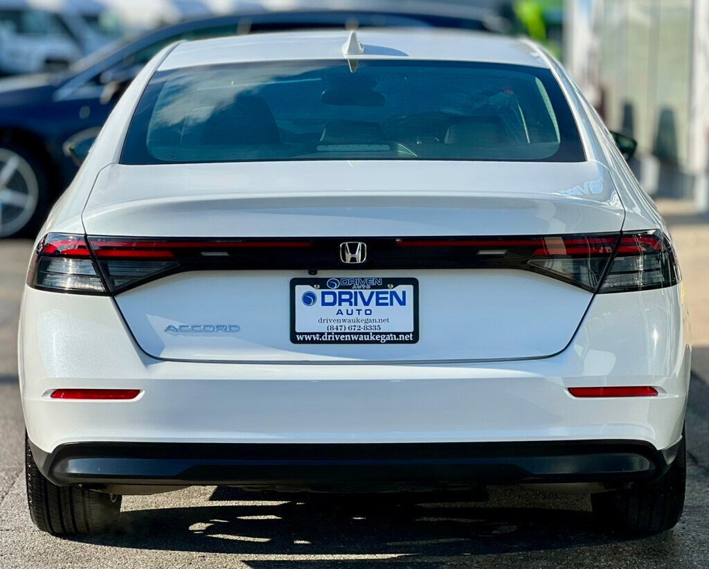 2024 Honda Accord Sedan EX CVT - 22937829 - 4