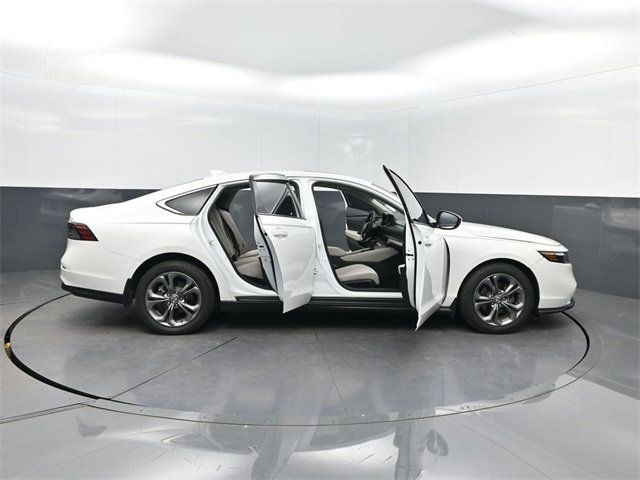 2024 Honda Accord EX photo 32