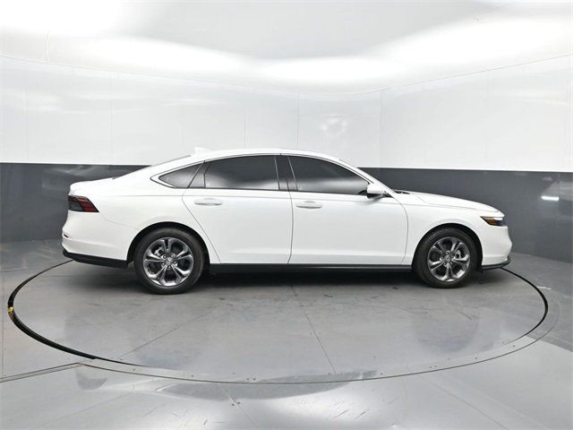 2024 Honda Accord Sedan EX CVT - 22904264 - 30