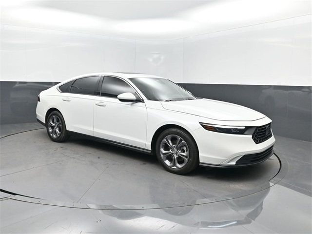 2024 Honda Accord Sedan EX CVT - 22904264 - 31