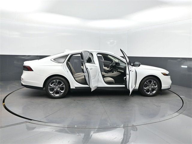 2024 Honda Accord Sedan EX CVT - 22904264 - 34