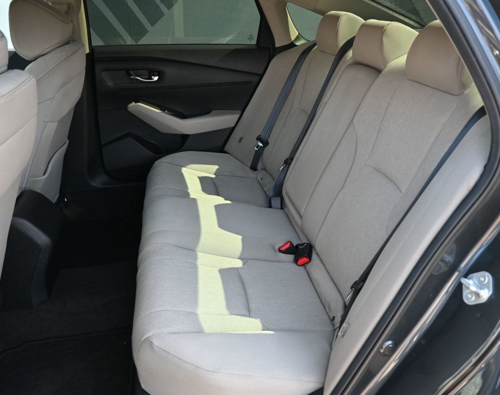 Honda Accord photo 14