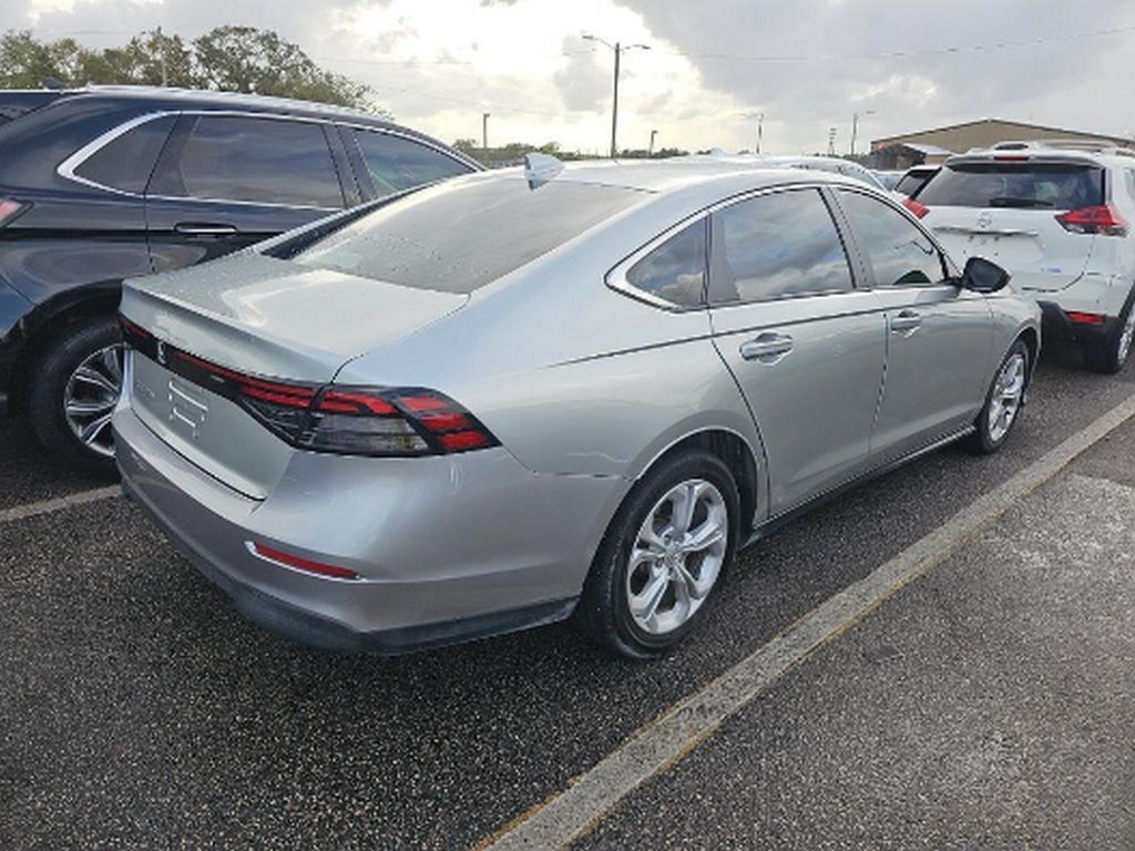 2024 Honda Accord Sedan LX CVT - 22737218 - 3