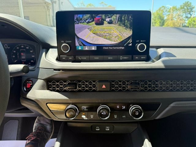 2024 Honda Accord Sedan LX CVT - 22883560 - 5