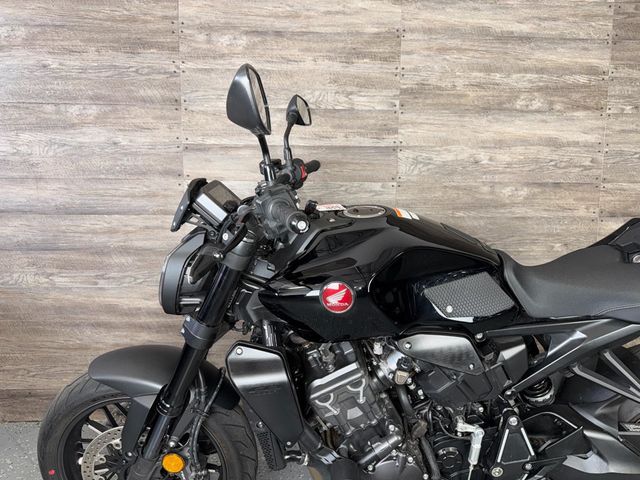 2024 Honda CB1000R SUPER CLEAN! - 23022974 - 12