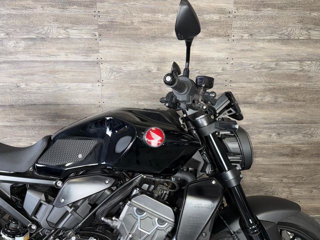 2024 Honda CB1000R SUPER CLEAN! - 23022974 - 3
