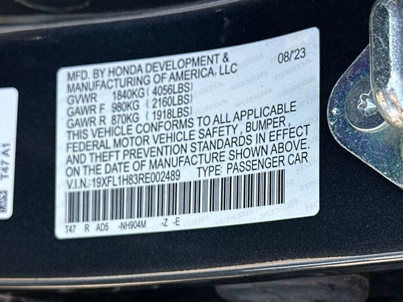 2024 Honda Civic Hatchback Sport Touring CVT - 23019698 - 21