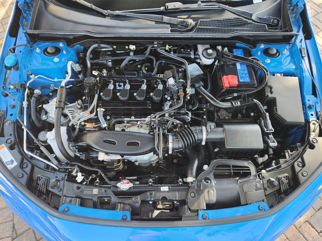 2024 Honda Civic Hatchback Sport Touring photo 17