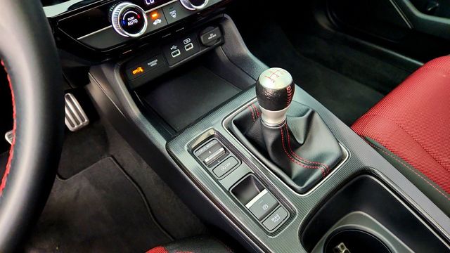 2024 Honda Civic Si Manual w/ Bose Audio, Moonroof & Limited-Slip Differential - 23040949 - 15
