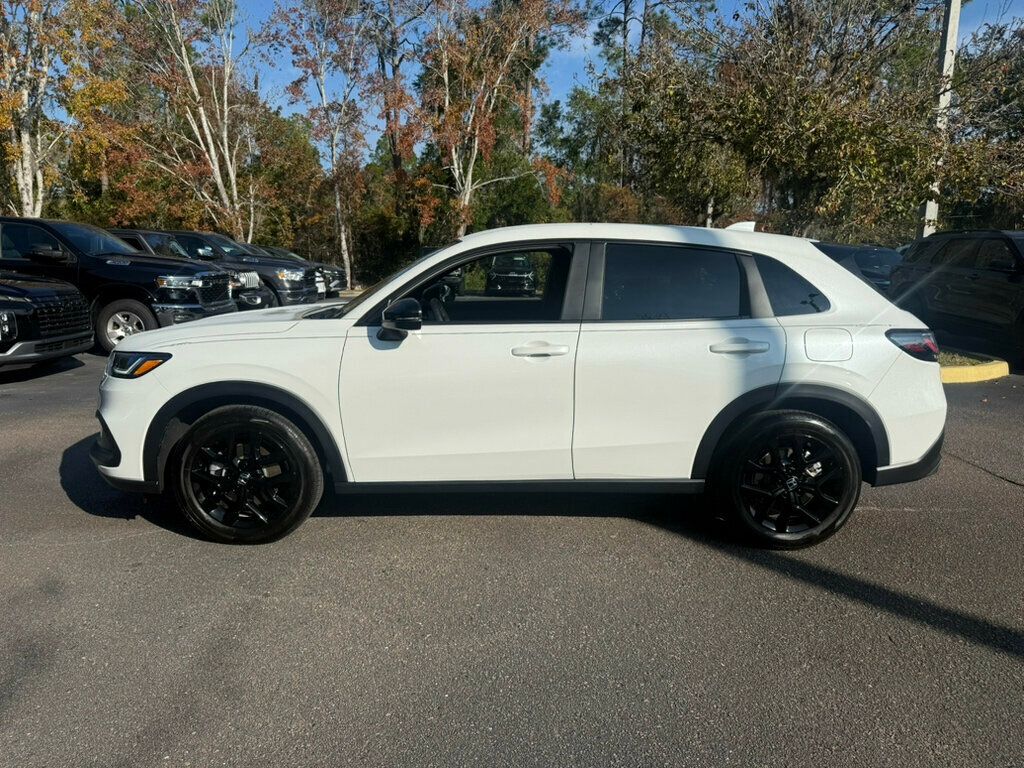 2024 Honda HR-V Sport 2WD photo 2