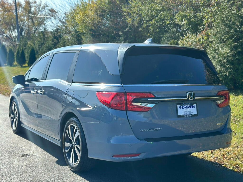 2024 Honda Odyssey Touring photo 4
