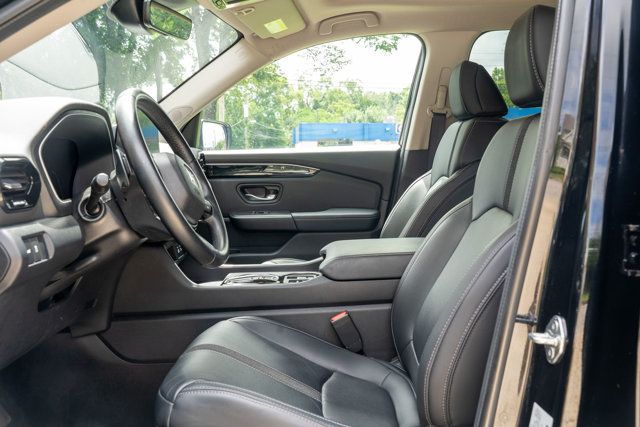 2024 Honda Pilot LocalTrade/Touring/AWD/PanoramicRoof/HeatedLeatherSeats/NAV - 23049097 - 17
