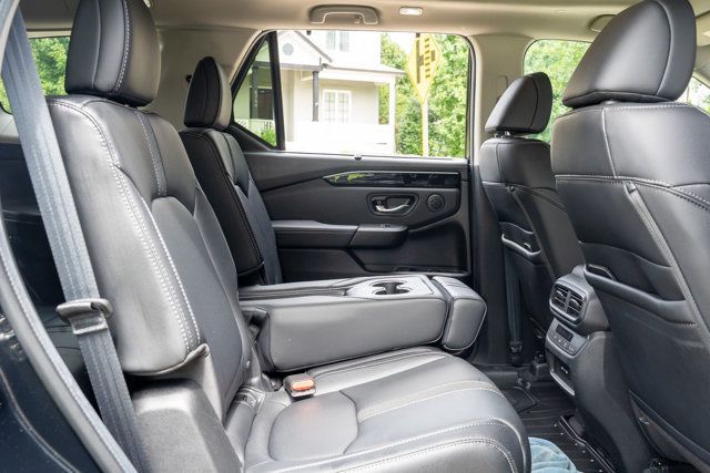 2024 Honda Pilot LocalTrade/Touring/AWD/PanoramicRoof/HeatedLeatherSeats/NAV - 23049097 - 50