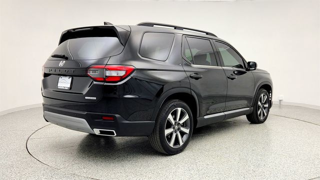 2024 Honda Pilot Touring AWD - 22975813 - 4