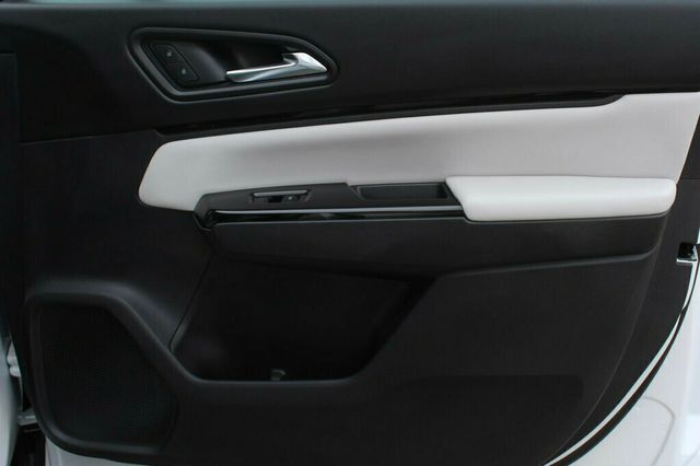 2024 Honda Prologue ONE OWNER AWD TOURING W/ LEATHER,PANORAMIC MOONROOF - 22949488 - 5