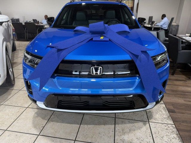 2024 Honda Prologue Touring photo 2