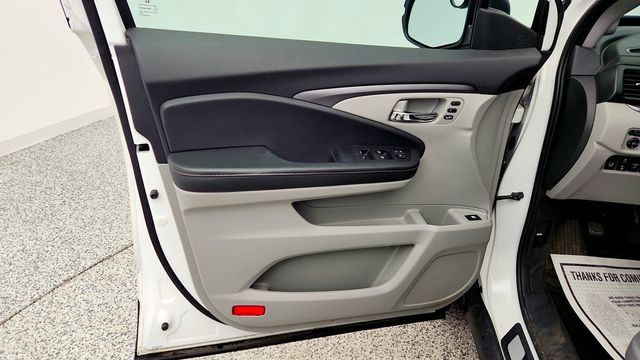 2024 Honda Ridgeline RTL AWD w/ Leather Seats, Honda Sensing & In-Bed Trunk - 23000648 - 9