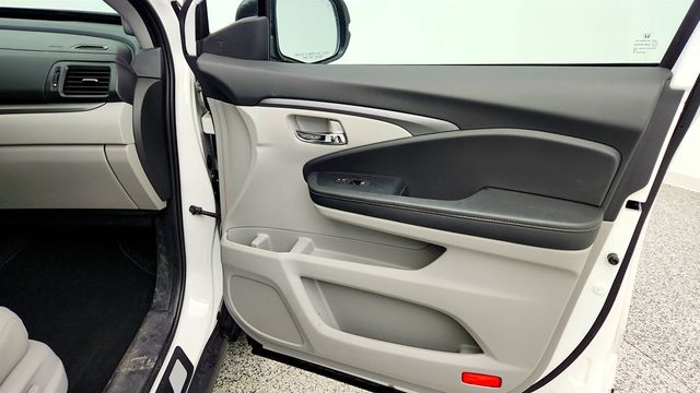 2024 Honda Ridgeline RTL AWD w/ Leather Seats, Honda Sensing & In-Bed Trunk - 23000648 - 23