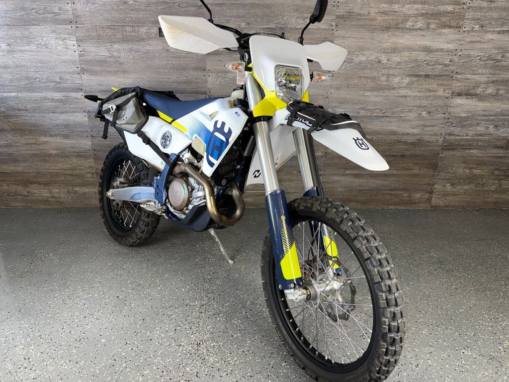 2024 Husqvarna FE 501s One Owner! - 23056776 - 9