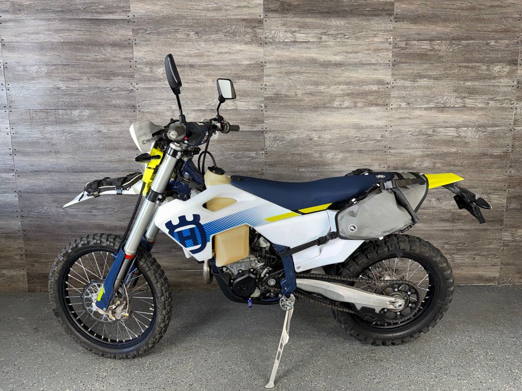 2024 Husqvarna FE 501s One Owner! - 23056776 - 11