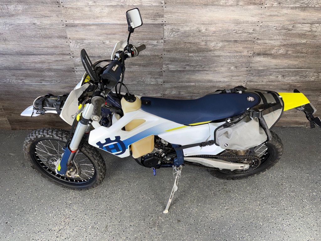 2024 Husqvarna FE 501s One Owner! - 23056776 - 15